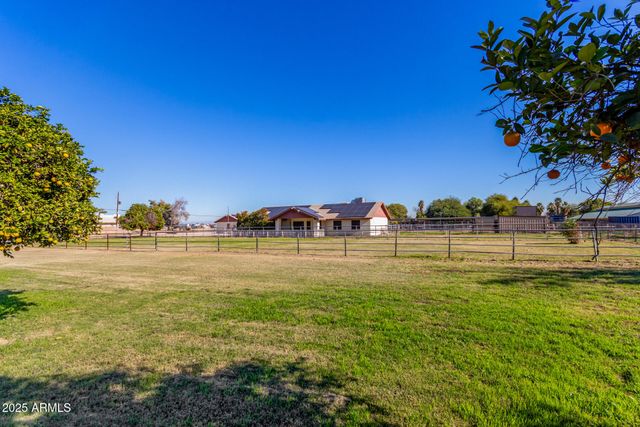 7425 N ALSUP Avenue, Litchfield Park, AZ 85340