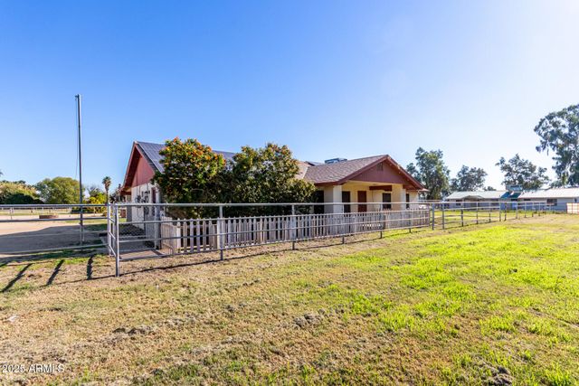 7425 N ALSUP Avenue, Litchfield Park, AZ 85340