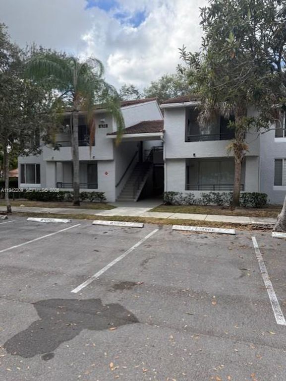 631 Lyons Rd 12101, Coconut Creek, FL 33063