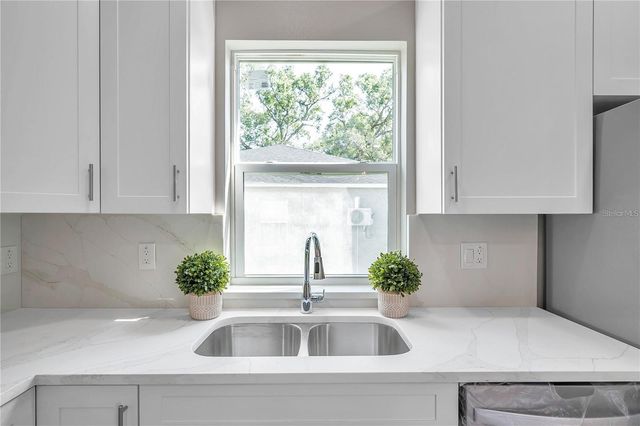 2405 S 69TH STREET, Tampa, FL 33619