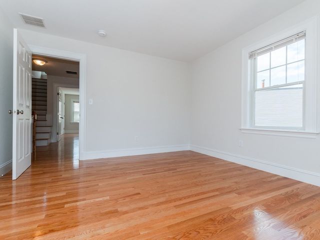 182 Cushing St 182, Cambridge, MA 02138