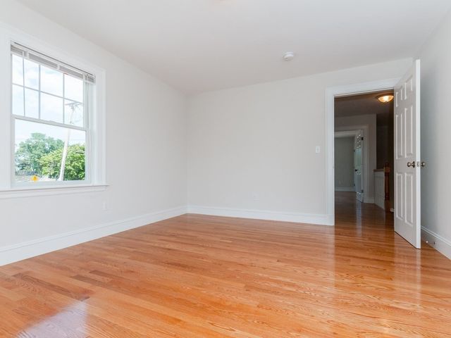 182 Cushing St 182, Cambridge, MA 02138