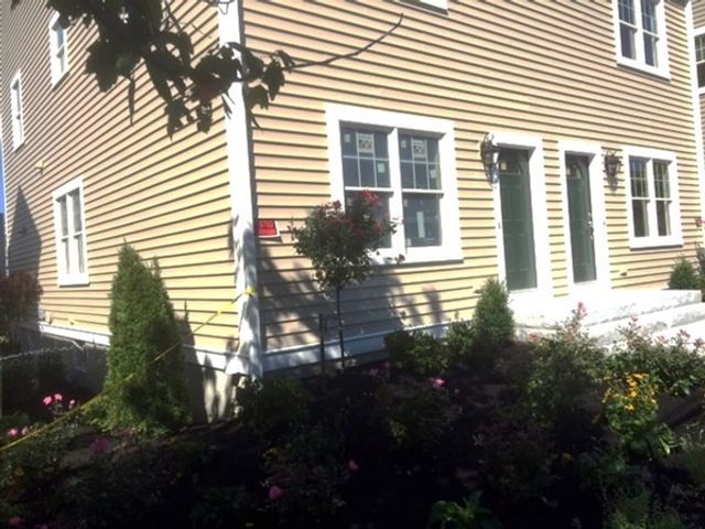 182 Cushing St 182, Cambridge, MA 02138