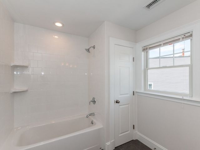 182 Cushing St 182, Cambridge, MA 02138