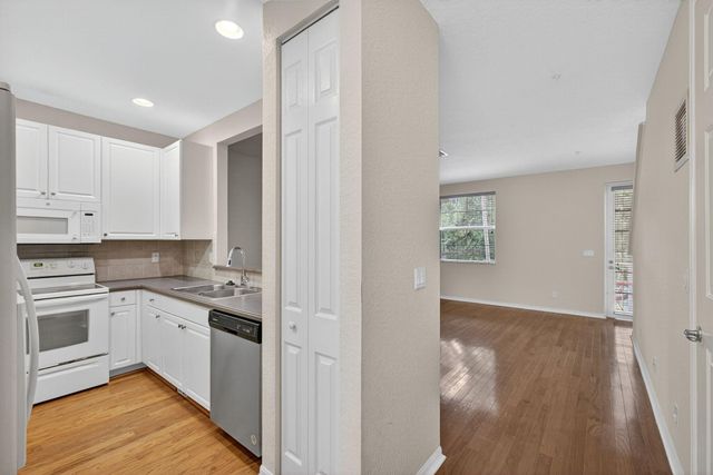 1562 Grande Cull Way, Jupiter, FL 33458