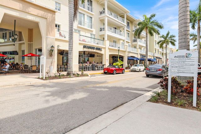 1562 Grande Cull Way, Jupiter, FL 33458