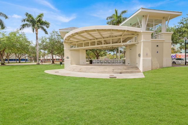 1562 Grande Cull Way, Jupiter, FL 33458