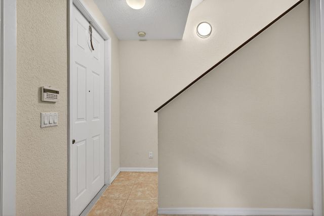 1562 Grande Cull Way, Jupiter, FL 33458