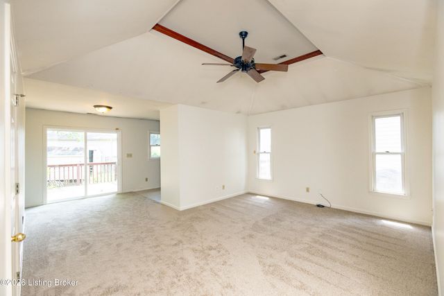 10526 Going Ct, Louisville, KY 40241