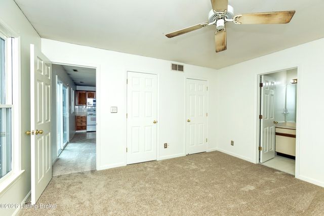 10526 Going Ct, Louisville, KY 40241