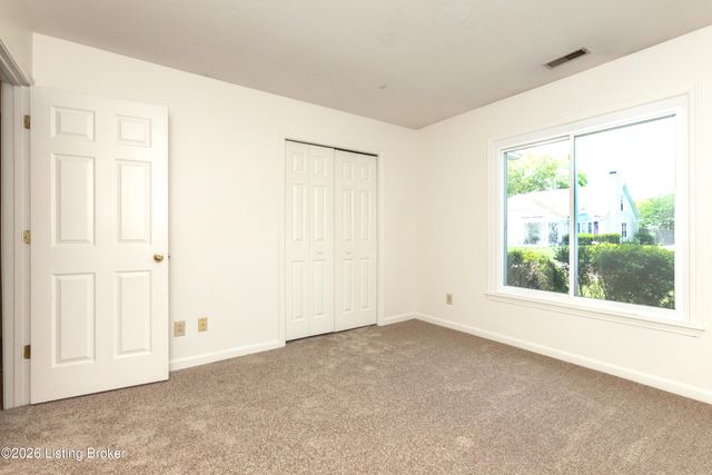 10526 Going Ct, Louisville, KY 40241