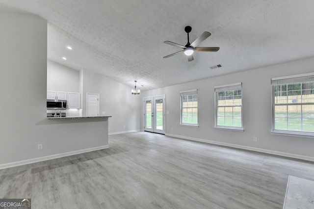 437 Crested View Drive, Loganville, GA 30052