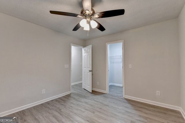 437 Crested View Drive, Loganville, GA 30052
