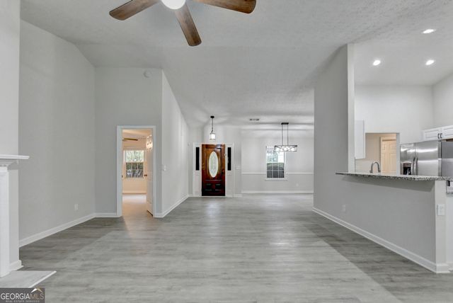 437 Crested View Drive, Loganville, GA 30052