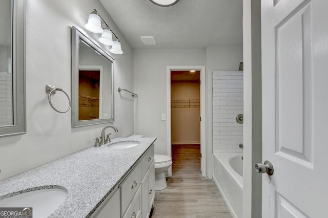 437 Crested View Drive, Loganville, GA 30052