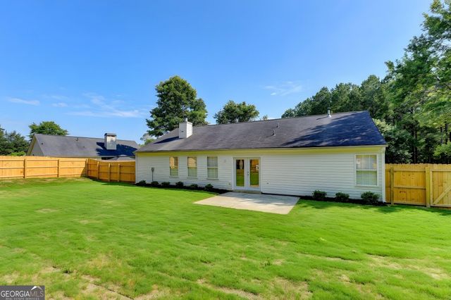 437 Crested View Drive, Loganville, GA 30052