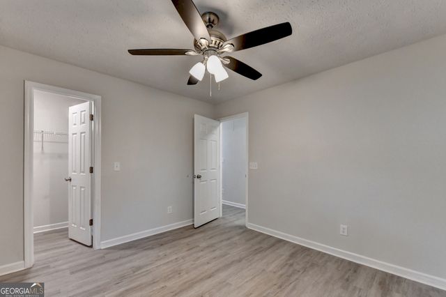 437 Crested View Drive, Loganville, GA 30052
