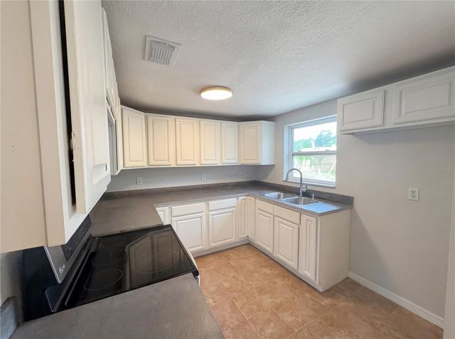 2126 SMITHFIELD CIRCLE S, Lakeland, FL 33801