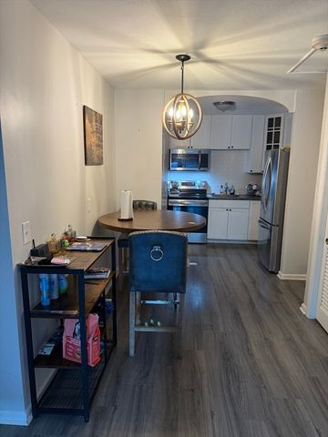 416 Belgrade Ave 6, Boston, MA 02132