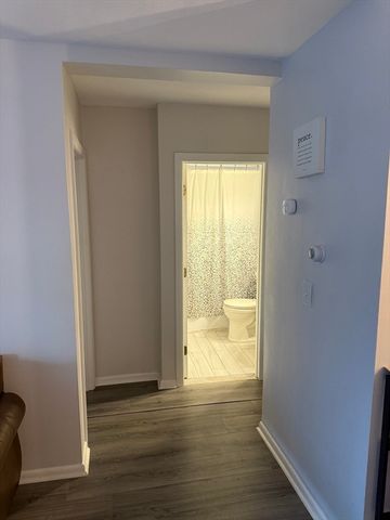 416 Belgrade Ave 6, Boston, MA 02132