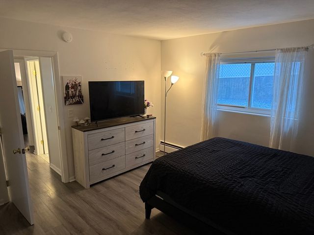 416 Belgrade Ave 6, Boston, MA 02132