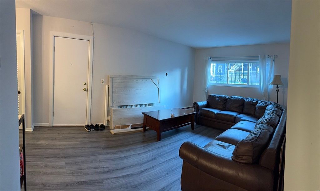 416 Belgrade Ave 6, Boston, MA 02132