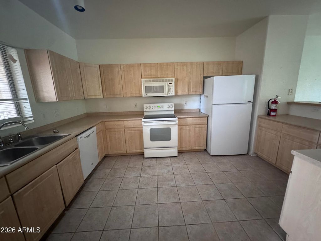 920 E DEVONSHIRE Avenue 2006, Phoenix, AZ 85014 — photo 5