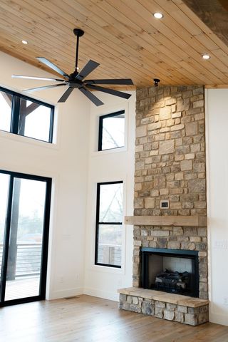 386 Mountain Laurel Ridge, Mineral Bluff, GA 30559