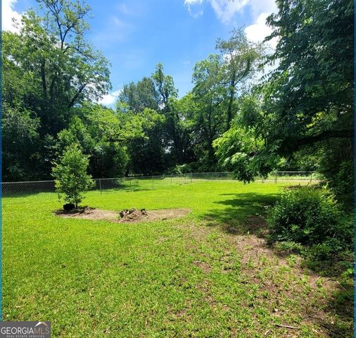 1106 E Society Avenue, Albany, GA 31705