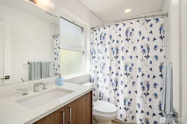 170 107th Court SE, Bellevue, WA 98004