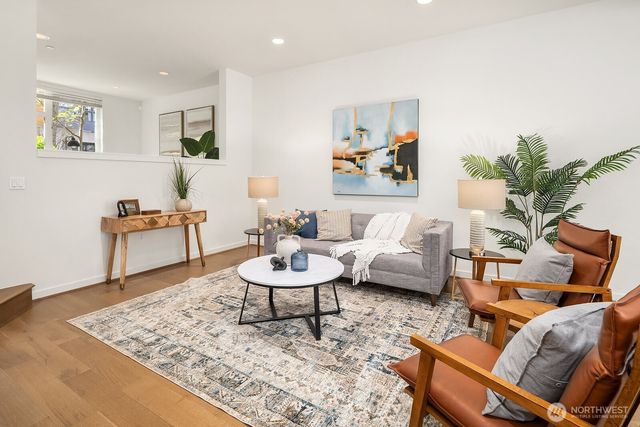 170 107th Court SE, Bellevue, WA 98004