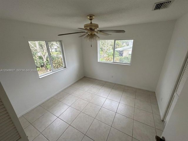 3851 NW 210th Ter, Miami Gardens, FL 33055