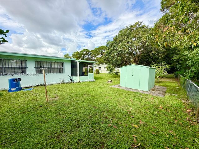 3851 NW 210th Ter, Miami Gardens, FL 33055