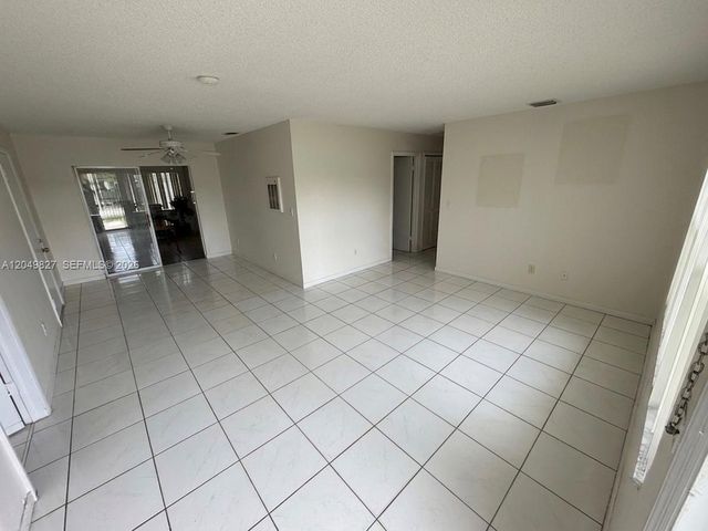 3851 NW 210th Ter, Miami Gardens, FL 33055