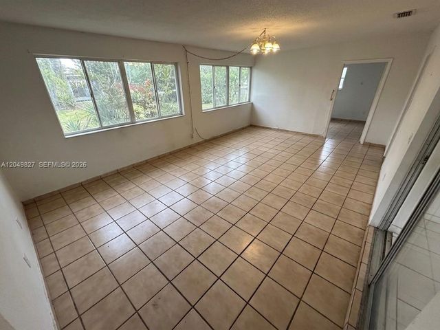 3851 NW 210th Ter, Miami Gardens, FL 33055