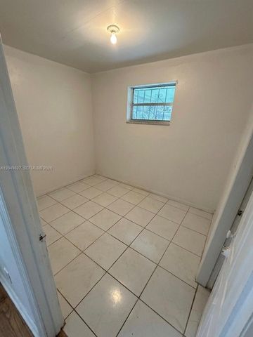 3851 NW 210th Ter, Miami Gardens, FL 33055