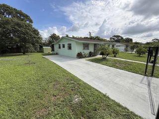 3851 NW 210th Ter, Miami Gardens, FL 33055