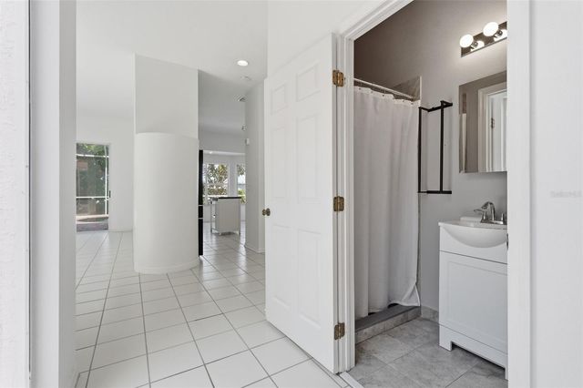 10621 HATTERAS DRIVE, Tampa, FL 33615