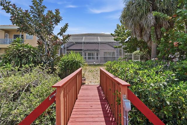 10621 HATTERAS DRIVE, Tampa, FL 33615