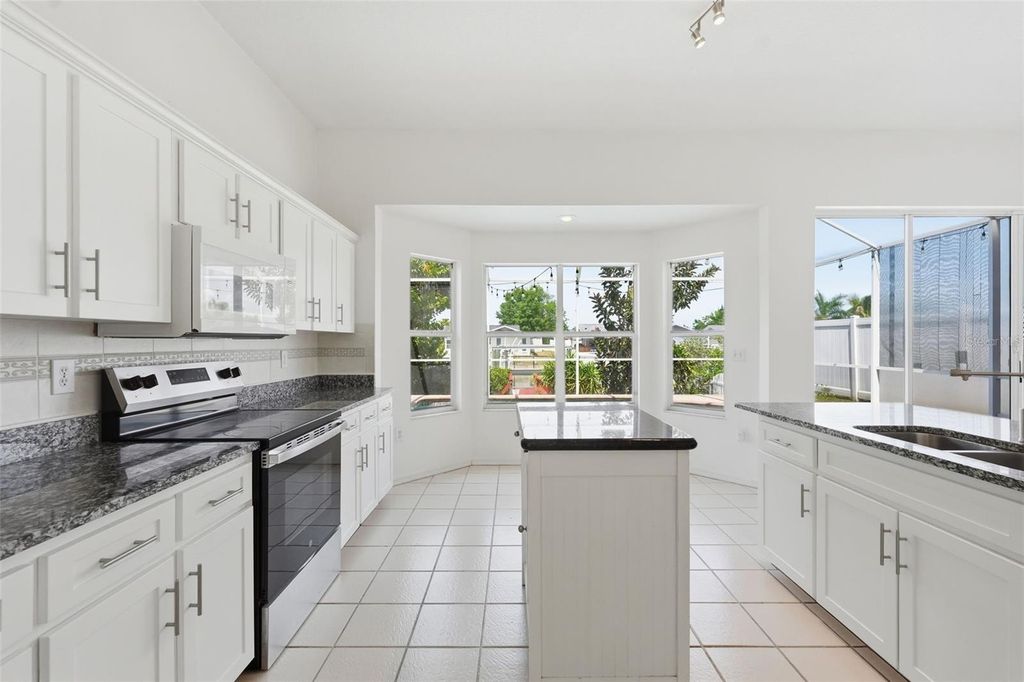 Image 17 of property listing at 10621 HATTERAS DRIVE, Tampa, FL 33615