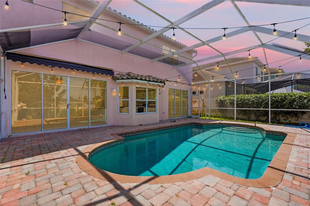 Image 3 of property listing at 10621 HATTERAS DRIVE, Tampa, FL 33615