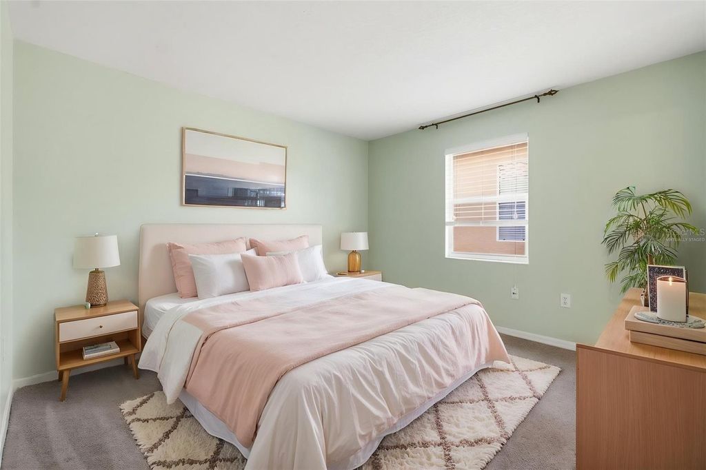 Image 37 of property listing at 10621 HATTERAS DRIVE, Tampa, FL 33615