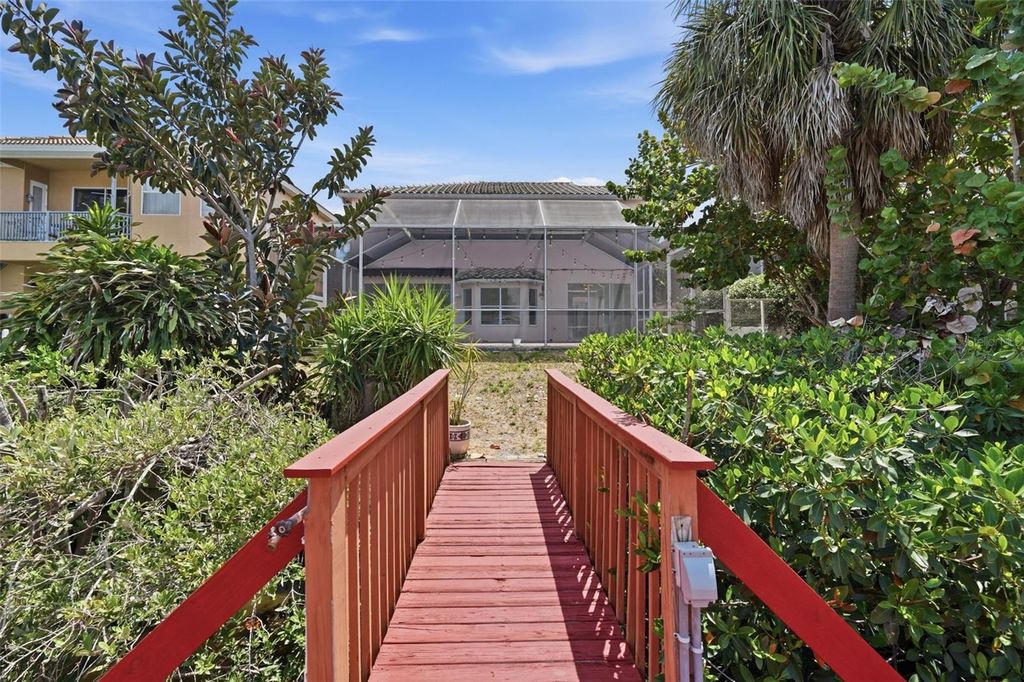 Image 49 of property listing at 10621 HATTERAS DRIVE, Tampa, FL 33615