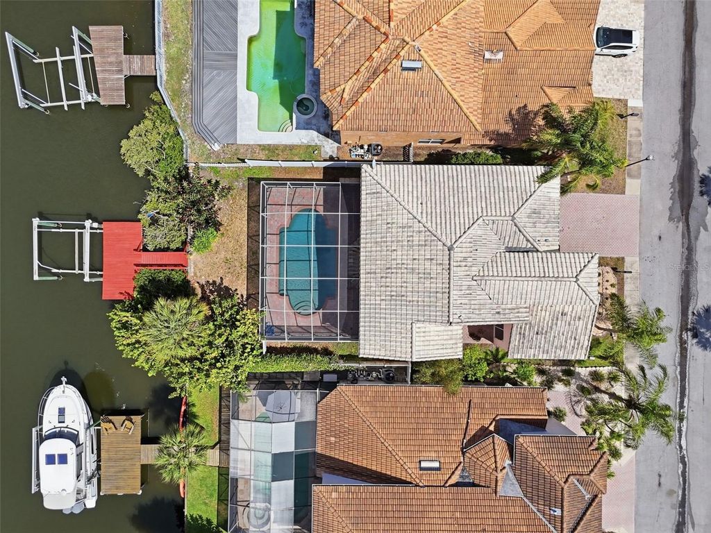 Image 54 of property listing at 10621 HATTERAS DRIVE, Tampa, FL 33615