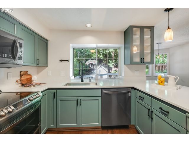 6343 FAILING St, West Linn, OR 97068