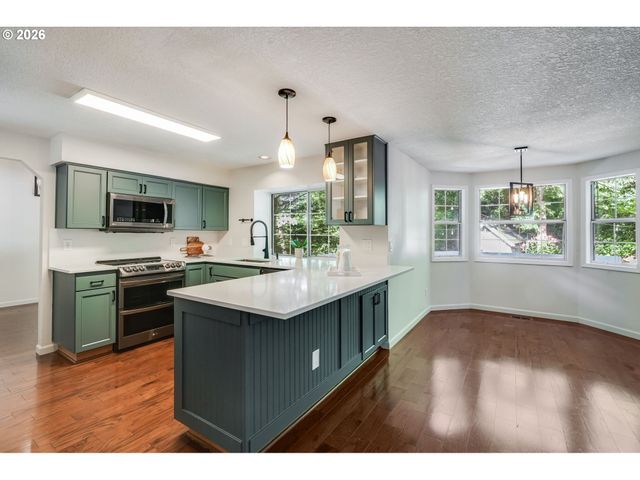 6343 FAILING St, West Linn, OR 97068