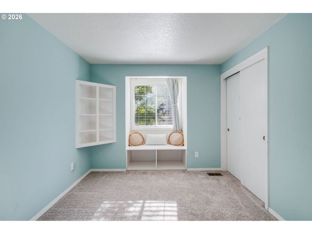 6343 FAILING St, West Linn, OR 97068