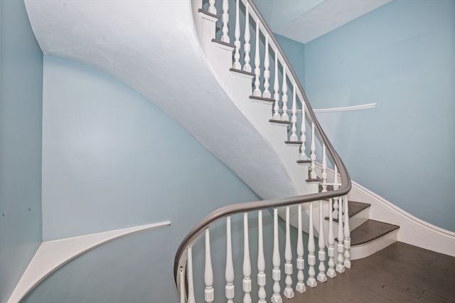 35 Oak Ave 2, Worcester, MA 01605