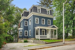 35 Oak Ave 2, Worcester, MA 01605
