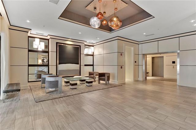 2828 Peachtree Road NW 1402, Atlanta, GA 30305